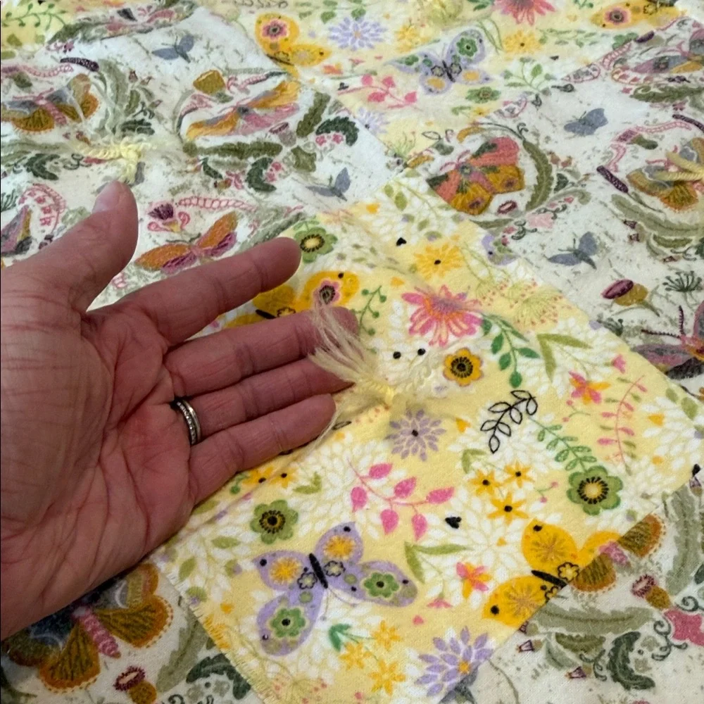 Floral Patchwork Quilt - Yellow floral butterfly